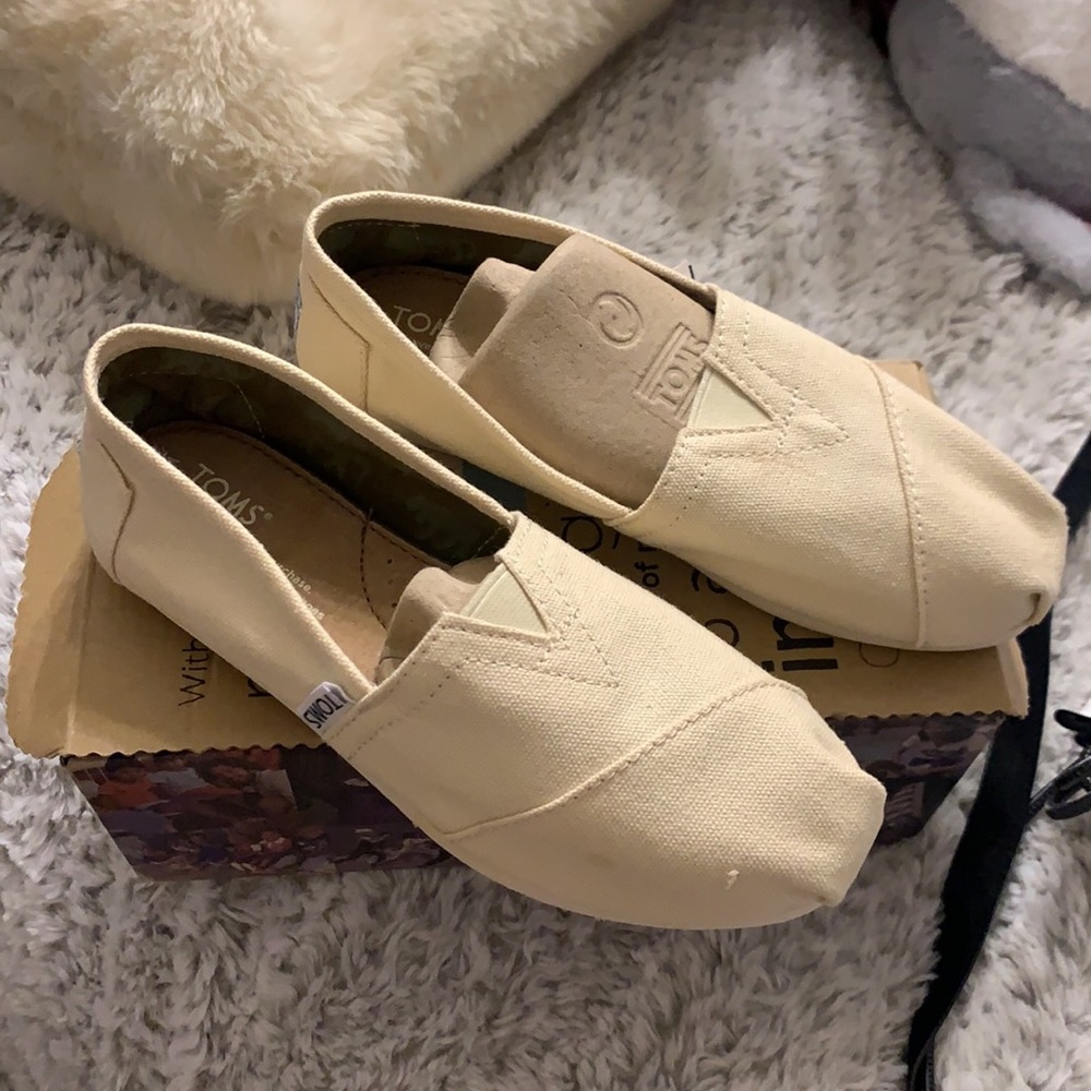 Toms